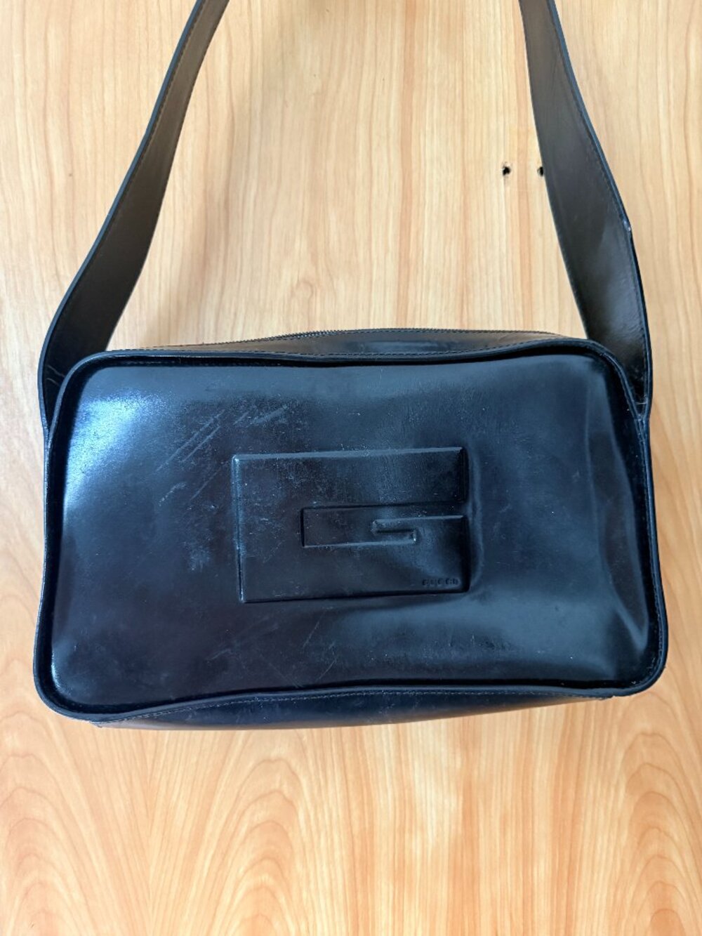 Vintage Gucci Tom Ford Era Black Leather Shoulder Bag Embossed G Logo